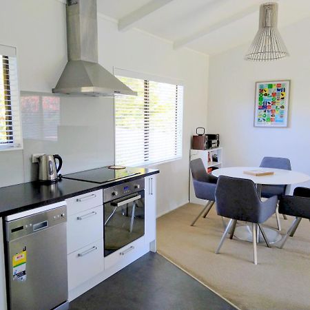Bram'S Bach Villa Taupo Eksteriør bilde