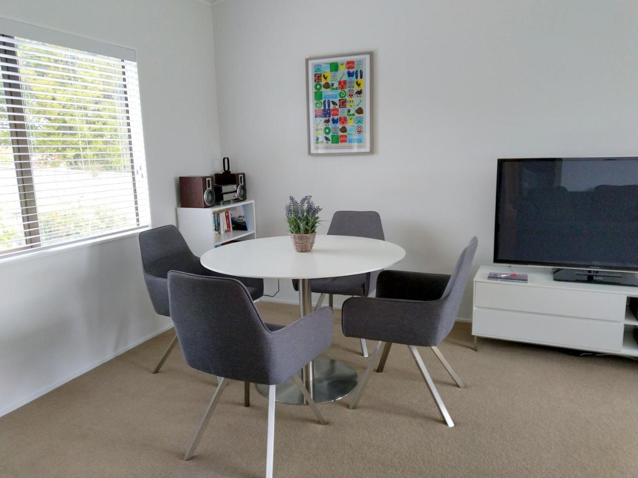Bram'S Bach Villa Taupo Eksteriør bilde