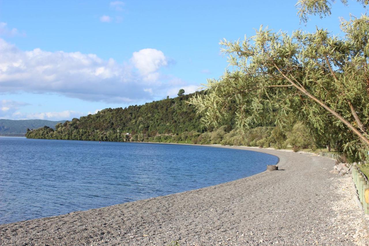 Bram'S Bach Villa Taupo Eksteriør bilde