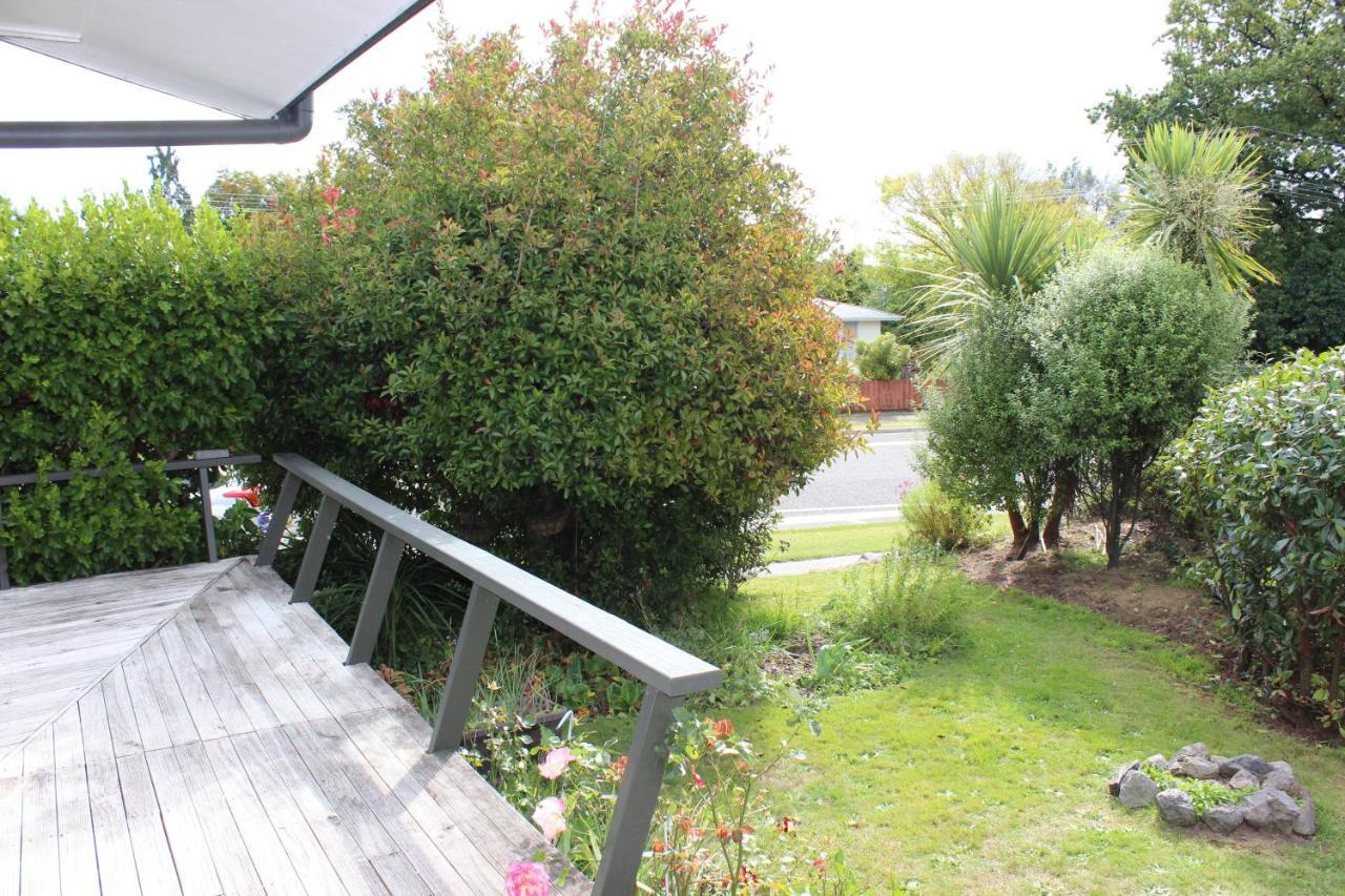 Bram'S Bach Villa Taupo Eksteriør bilde