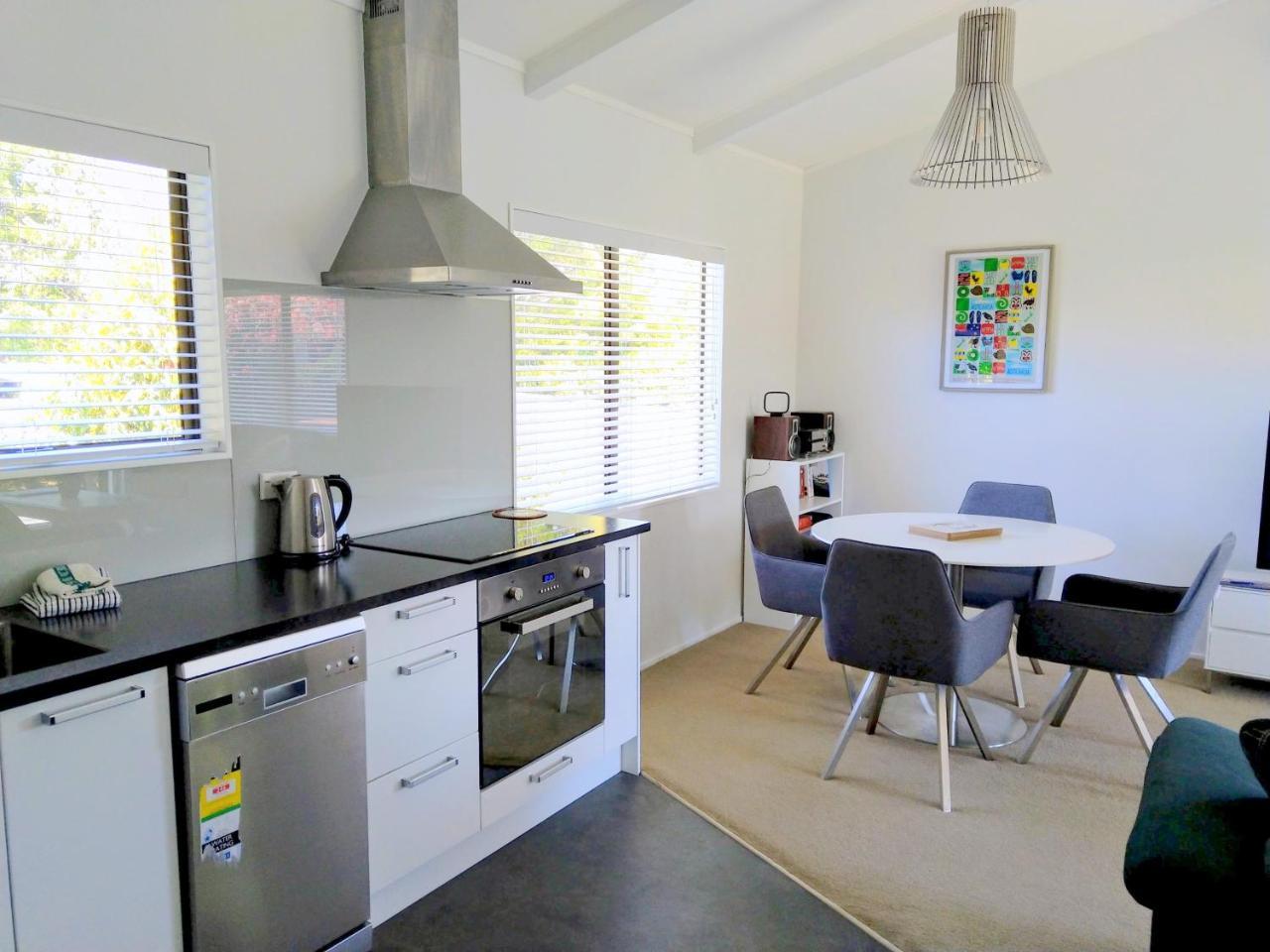 Bram'S Bach Villa Taupo Eksteriør bilde