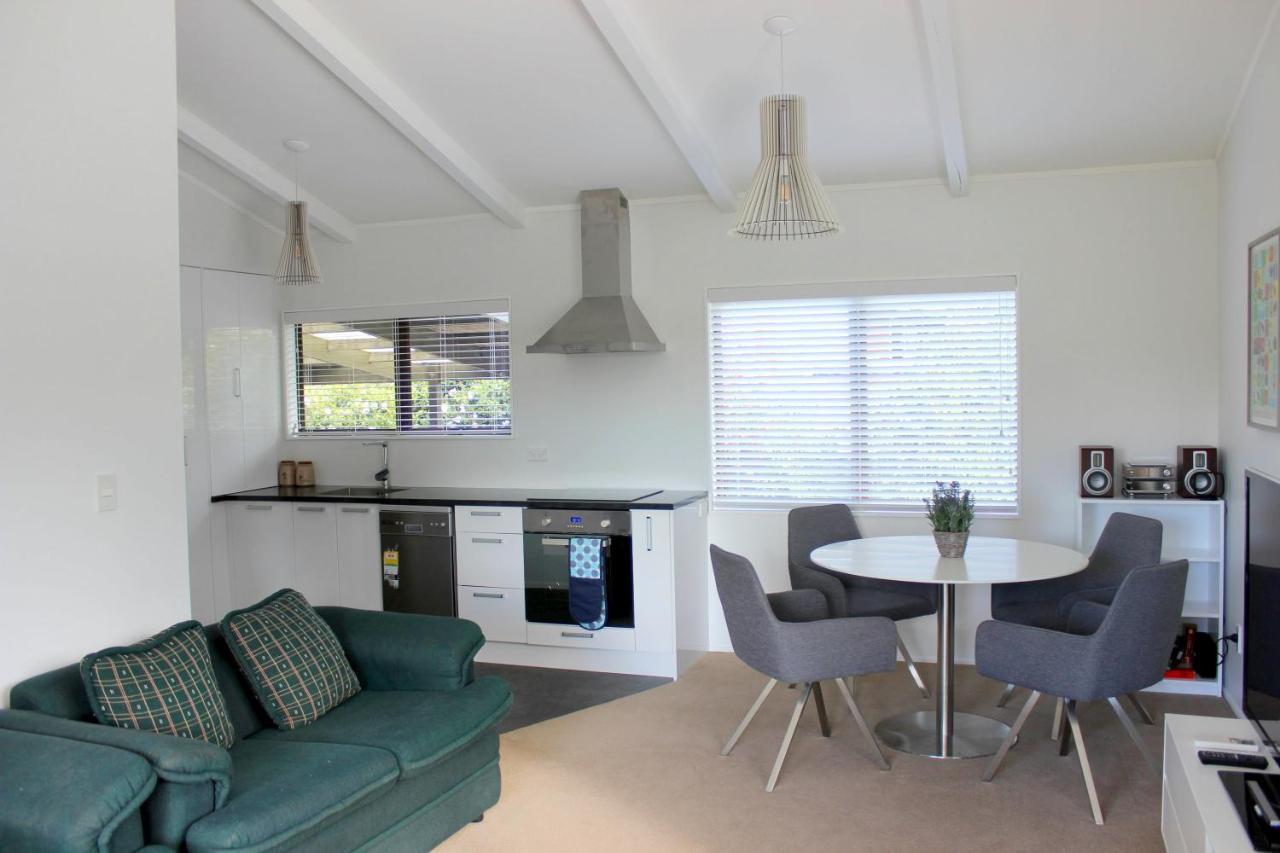 Bram'S Bach Villa Taupo Eksteriør bilde