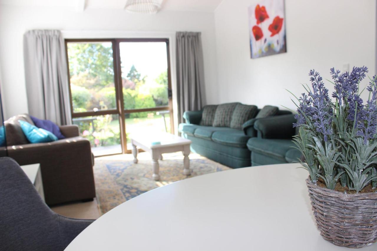 Bram'S Bach Villa Taupo Eksteriør bilde