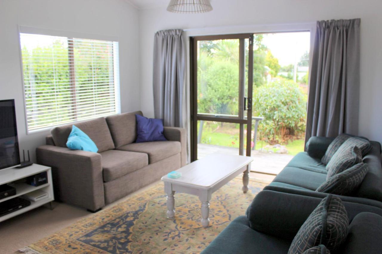 Bram'S Bach Villa Taupo Eksteriør bilde