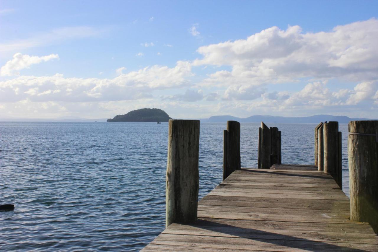 Bram'S Bach Villa Taupo Eksteriør bilde