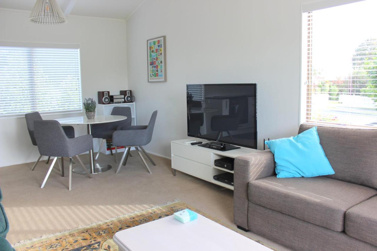 Bram'S Bach Villa Taupo Eksteriør bilde