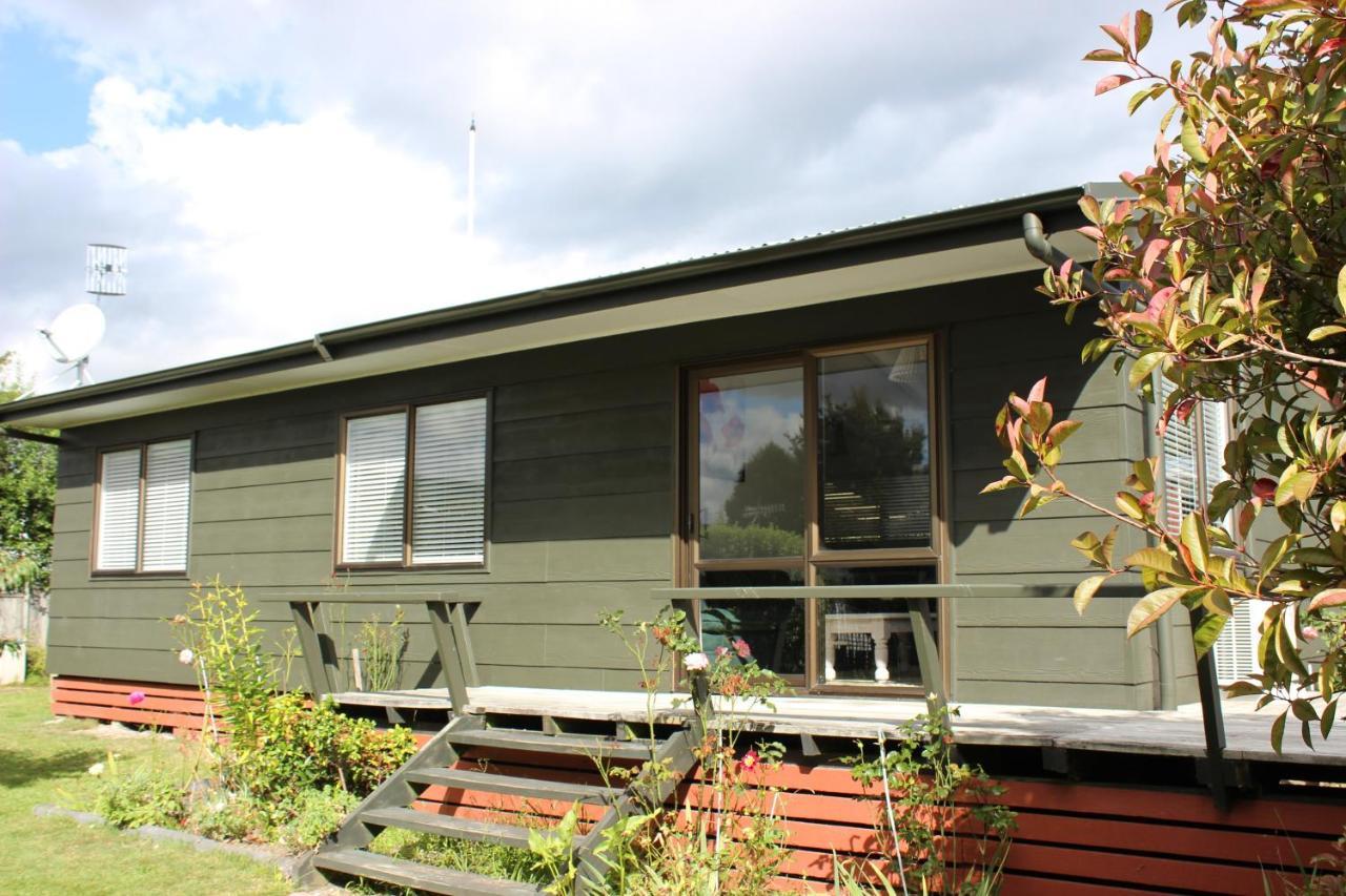 Bram'S Bach Villa Taupo Eksteriør bilde