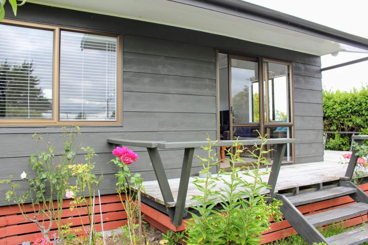 Bram'S Bach Villa Taupo Eksteriør bilde