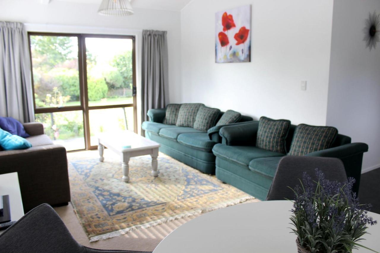 Bram'S Bach Villa Taupo Eksteriør bilde