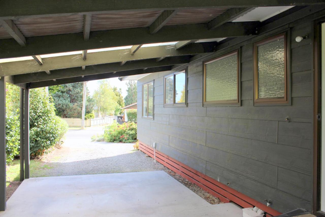 Bram'S Bach Villa Taupo Eksteriør bilde