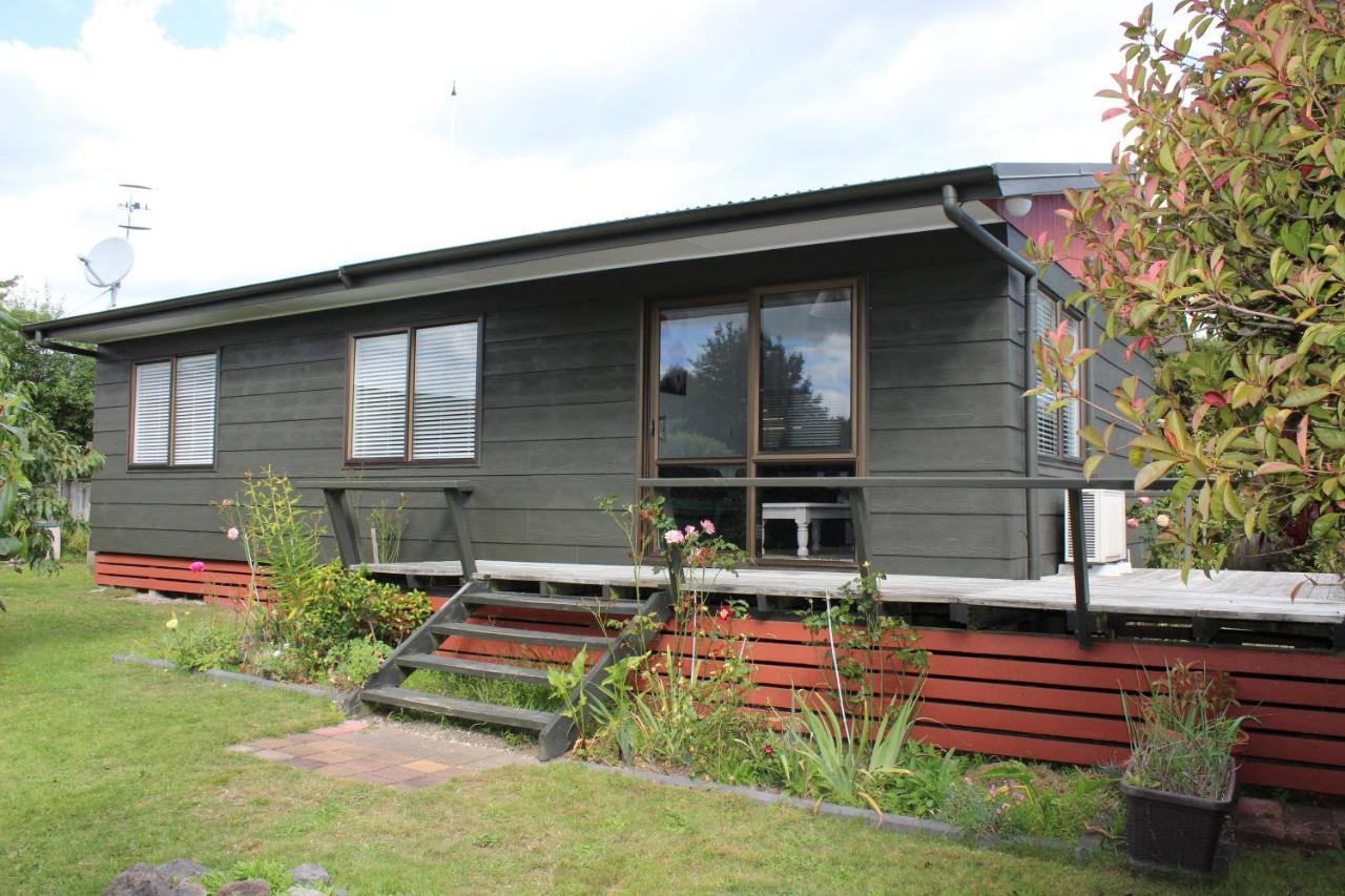 Bram'S Bach Villa Taupo Eksteriør bilde