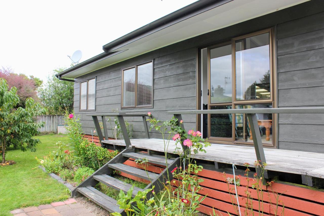 Bram'S Bach Villa Taupo Eksteriør bilde